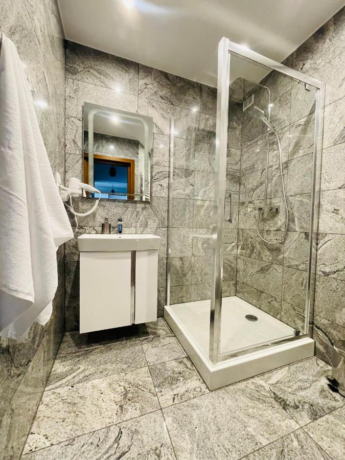 Apartamenty Stasikowka โปโรนิน ภายนอก รูปภาพ